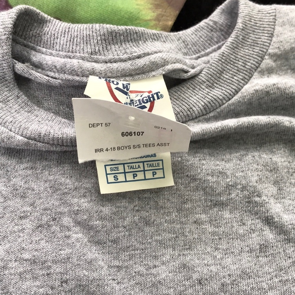 NWT Delta Pro Weight Gray Short Sleeves Tee Irregular Unisex Kids Small S